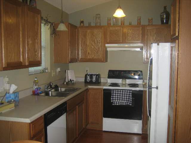 5206 Memory Ln, Wichita, KS 67212