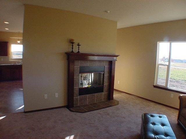 222 Springlake Ct, Newton, KS 67114