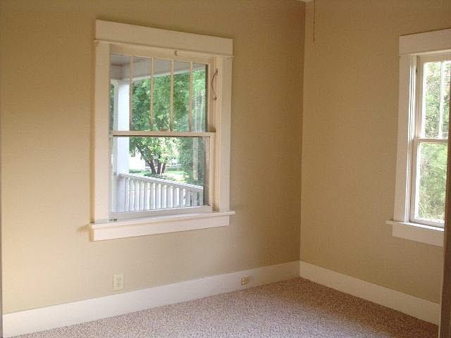 128 SW 7th, Newton, KS 67114