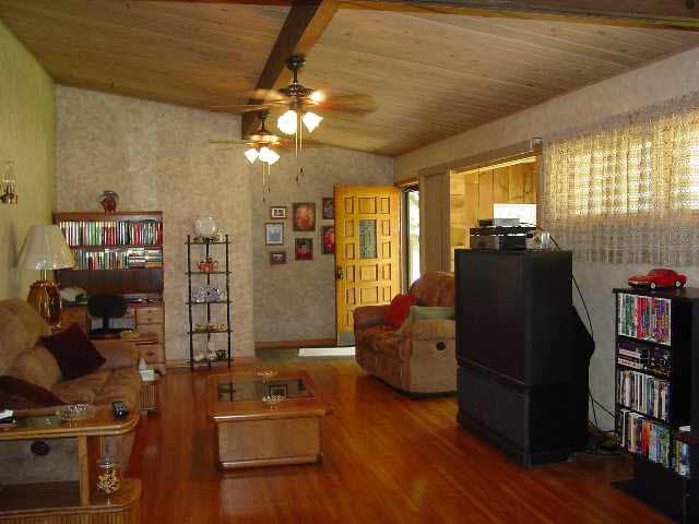 352 S Scouller, Wichita, KS 67209