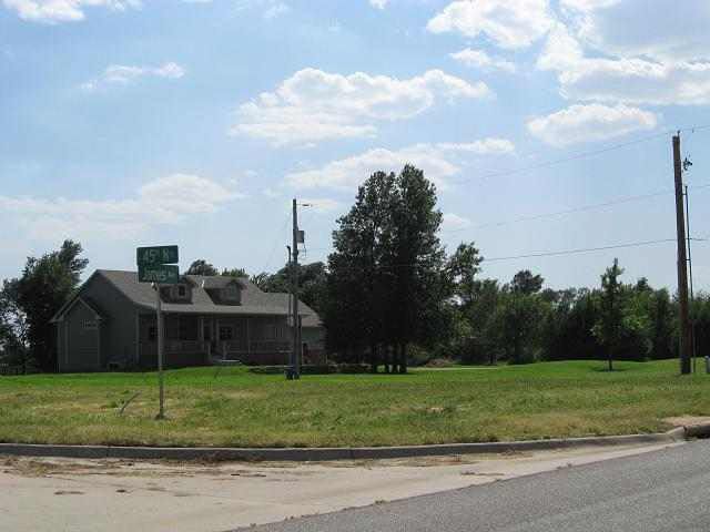 901 S James, Maize, KS 67101