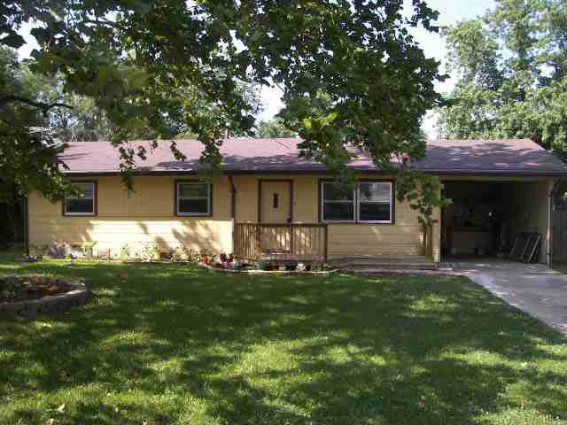 1327 N El Paso, Derby, KS 67037