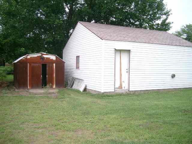 1121 E Catalina, Wichita, KS 67216
