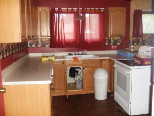 811 N Redbarn, Wichita, KS 67212