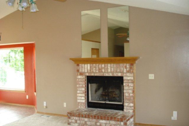 1705 Country Walk Ln, Mulvane, KS 67110