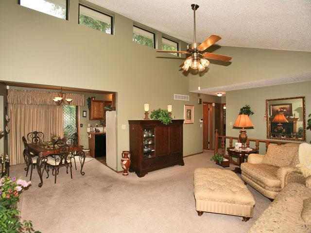 214 N Oak Forest, Derby, KS 67037
