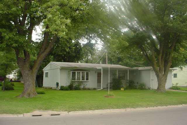 301 Grandview, Newton, KS 67114