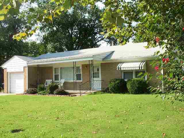 212 SE 13th, Newton, KS 67114