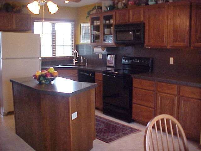 1019 Split Oak Dr, Newton, KS 67114