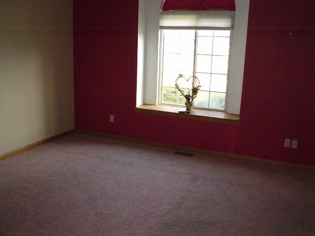 1302 Spring Cir, Haysville, KS 67060