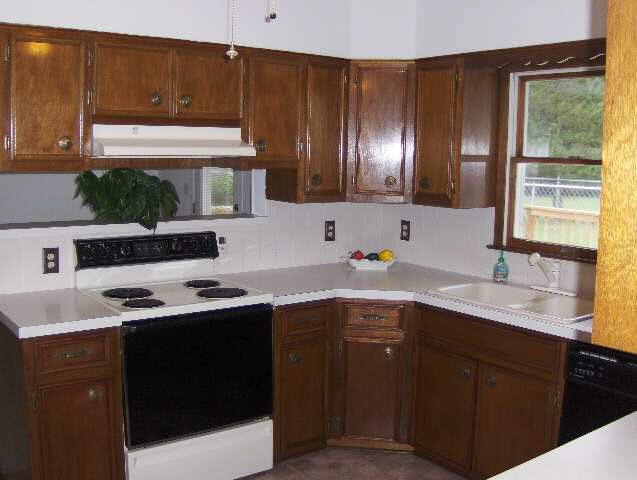 26 Lakeside Dr, Augusta, KS 67010