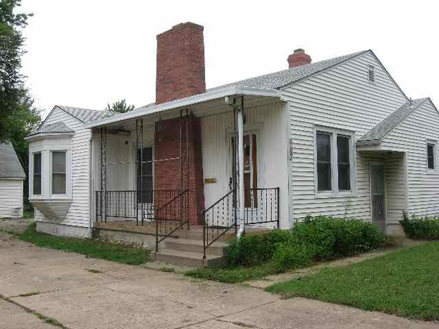 2009 S Laura, Wichita, KS 67211