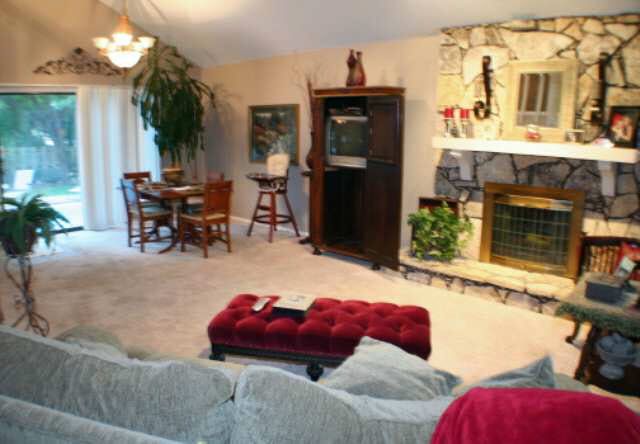 1401 Walnut Grove Rd, Derby, KS 67037