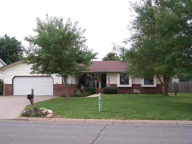 617 W 13th, Newton, KS 67114