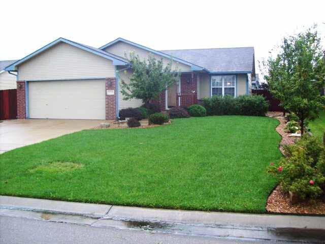 1924 S Honeytree, Wichita, KS 67207