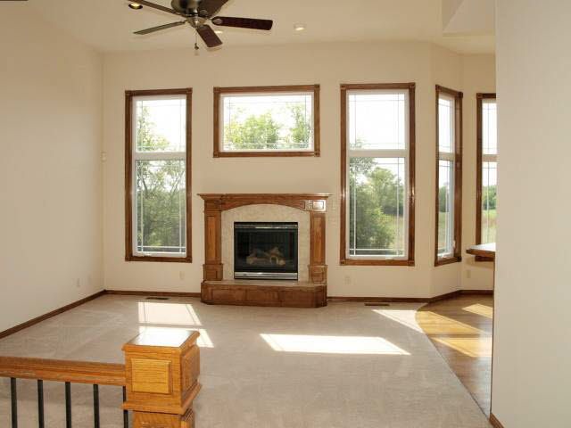 1517 E Bearhill Rd, Valley Center, KS 67147