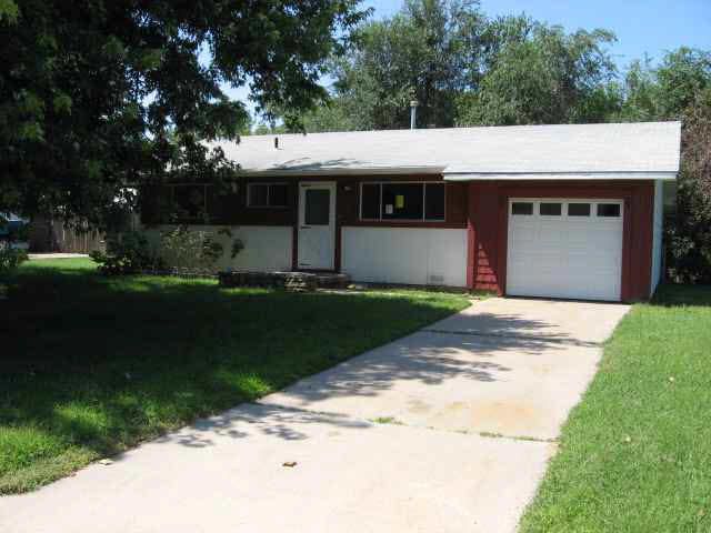 1015 N Elm St, Newton, KS 67114