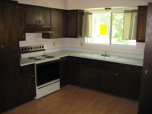 1015 N Elm St, Newton, KS 67114