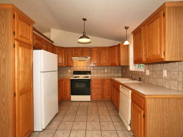 5000 E 48th St N, Bel Aire, KS 67220