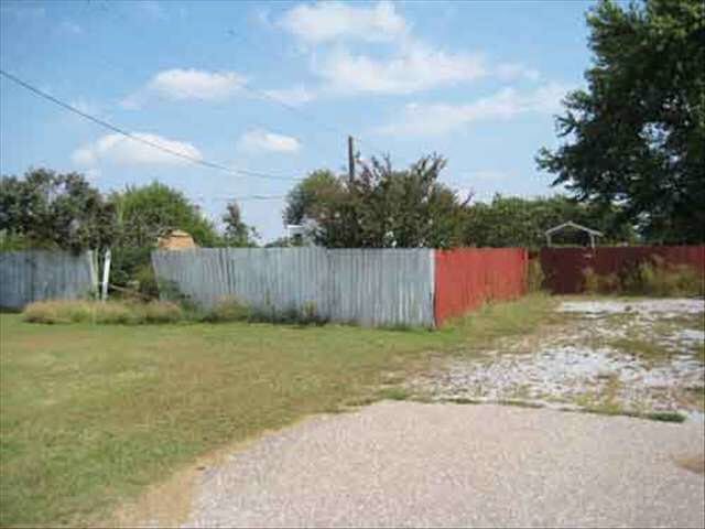 7010 S Green, Wichita, KS 67216