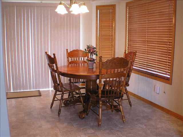 5231 E 49th St, Bel Aire, KS 67220