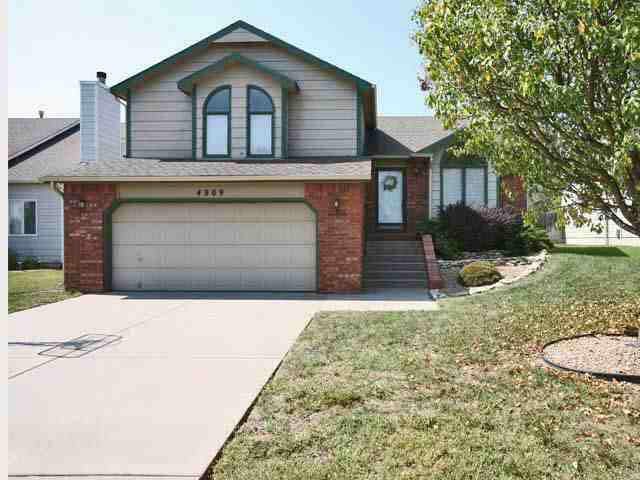 4909 E Willow Point Ct, Bel Aire, KS 67220
