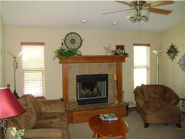 332 E Wells Ct, Mulvane, KS 67110