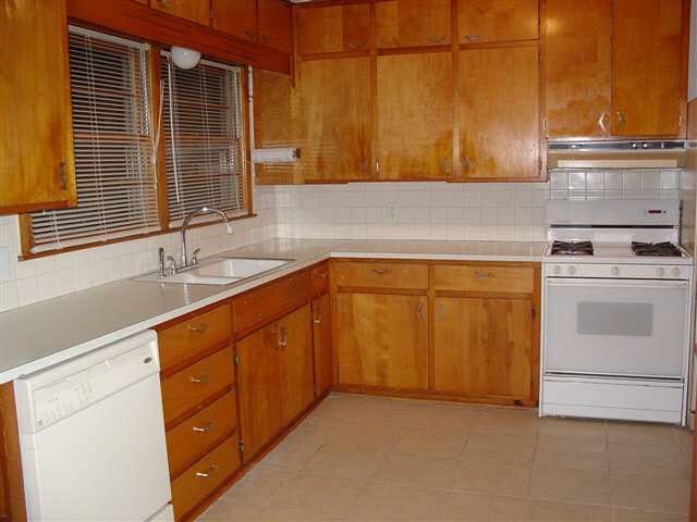 1810 E Mona Ln, Wichita, KS 67216