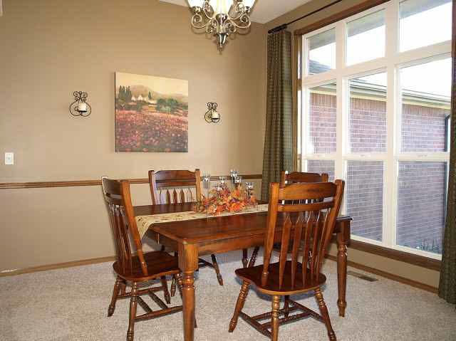 1458 Arbor Meadows Cir, Derby, KS 67037