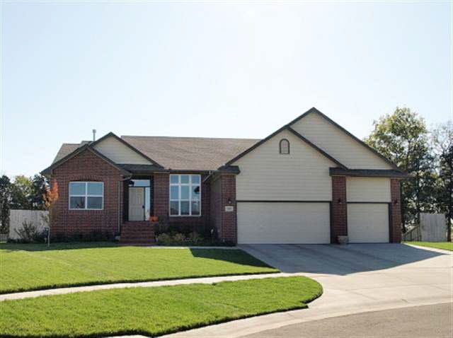 1458 Arbor Meadows Cir, Derby, KS 67037
