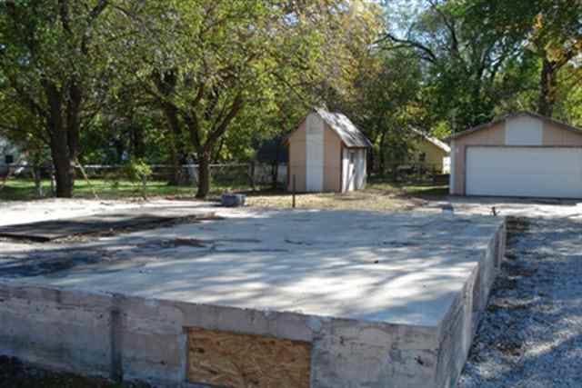 615 W Russell, Mulvane, KS 67110