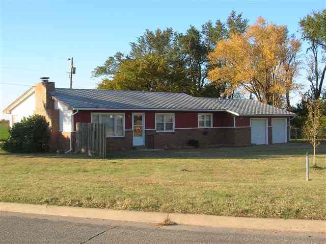 339 S Cathey, Maize, KS 67101