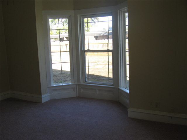 124 W 1st, Goddard, KS 67052