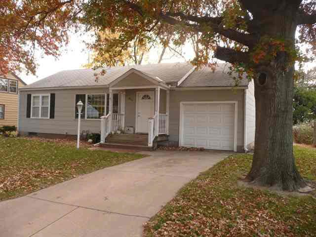 817 Westridge Dr, Newton, KS 67114