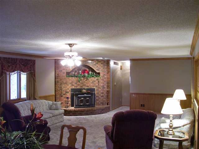 100 S Brook Forest, Derby, KS 67037