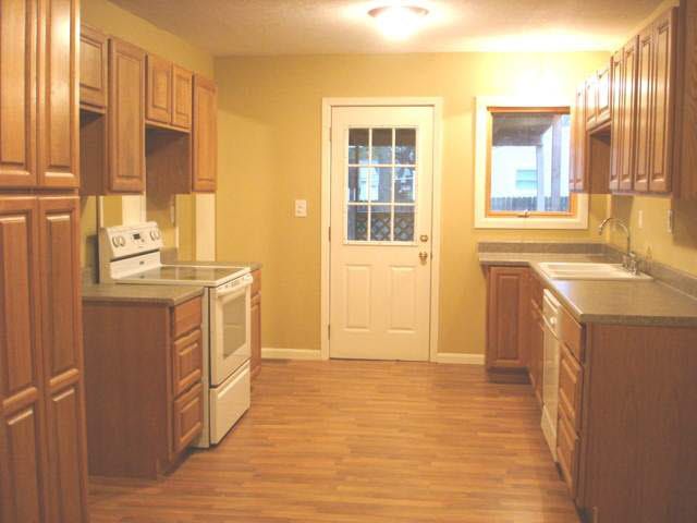 431 E Vine St, Mulvane, KS 67110
