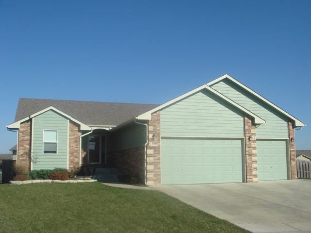 1909 N Beretta Ct, Andover, KS 67002