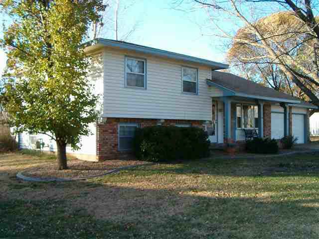 611 E 4th, Goddard, KS 67052