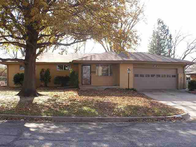 8407 E Castle, Wichita, KS 67207