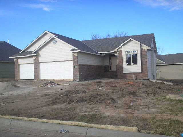 1320 Rushwood, Derby, KS 67037