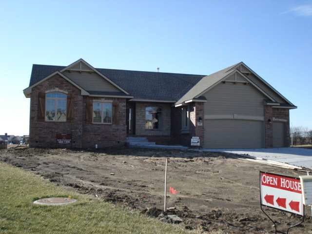 709 W Cornerstone Ct, Andover, KS 67002