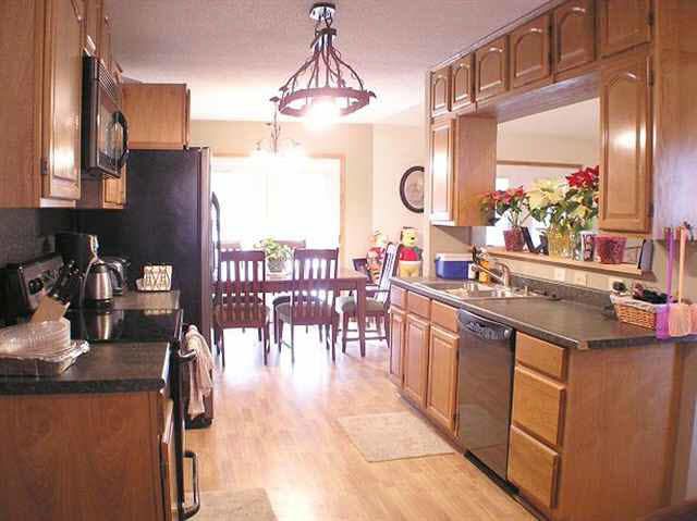 619 E Dover, Valley Center, KS 67147
