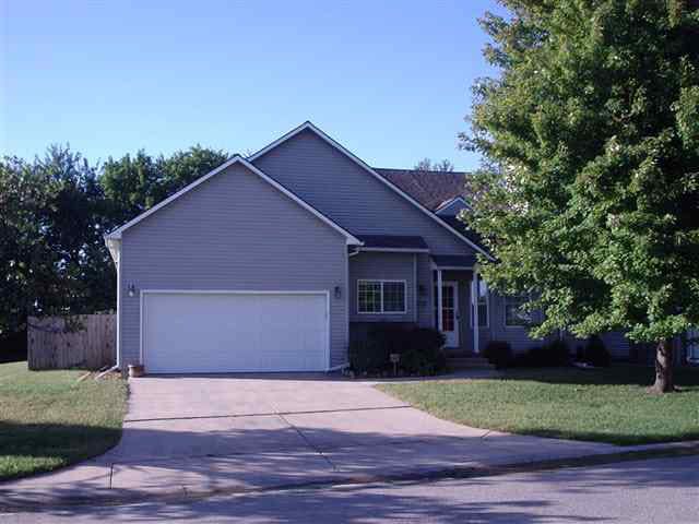 5719 E Pembrook, Wichita, KS 67220