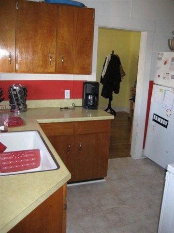 924 E 6th, Newton, KS 67114