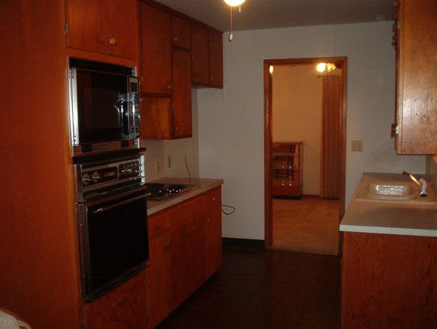 1806 E 19th, Winfield, KS 67156