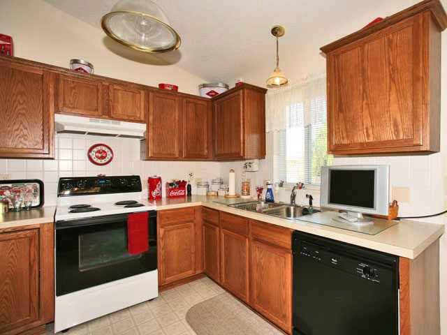 2230 E James, Derby, KS 67037