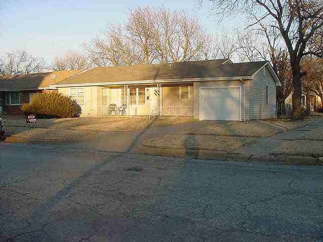 701 N B, Wellington, KS 67152