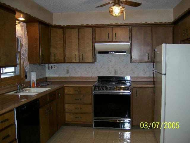 310 SE 10th, Newton, KS 67114