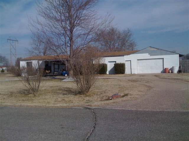 2400 E Winesap St, Wichita, KS 67216