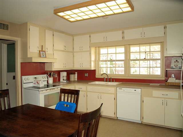 5934 E 10th, Wichita, KS 67208